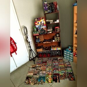 Collectibles Bulk Lot Collection.